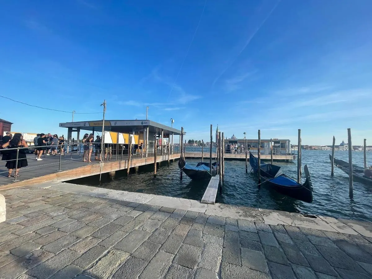 Ca' Ai Sospiri Apartment Venice 0*,  Italy